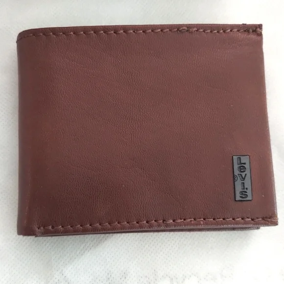 Levi's Wallet, Bifold,‎ Brown, Genuine Leather, New! Comes in Matching Box - Picture 3 of 5